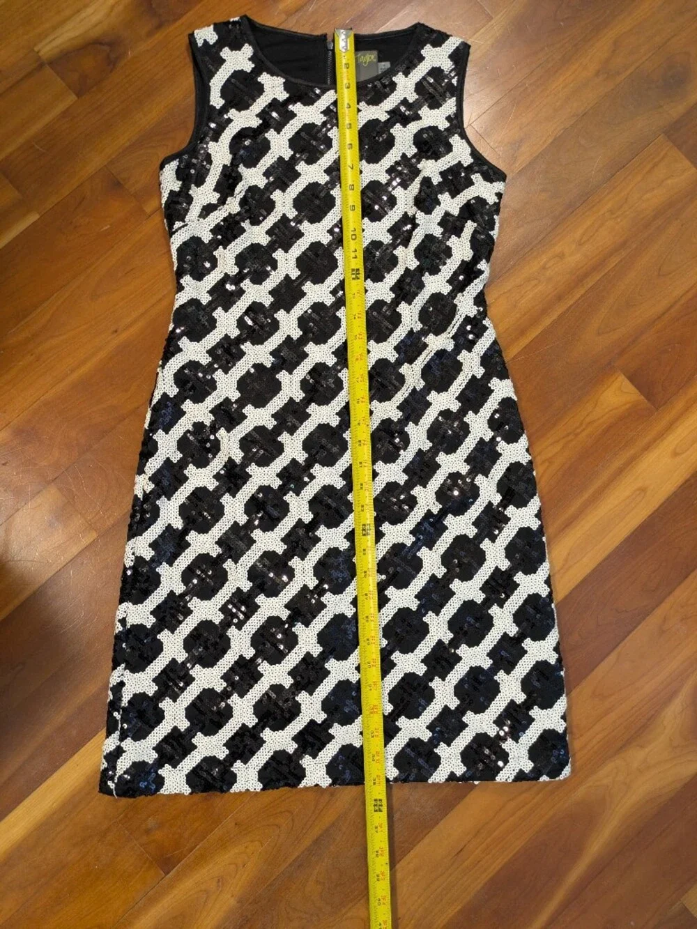 Taylor Black & White Sequin Shift Dress - Picture 9 of 9